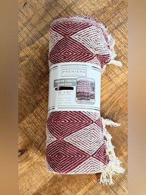 Premiere Luxury Diamond Throw Collection Woven Cotton, 50”X60” Burgundy Cream